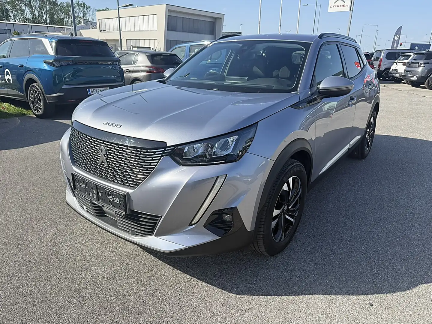 Peugeot 2008 PureTech 130 S&S Allure Pack EAT8 Grau - 1
