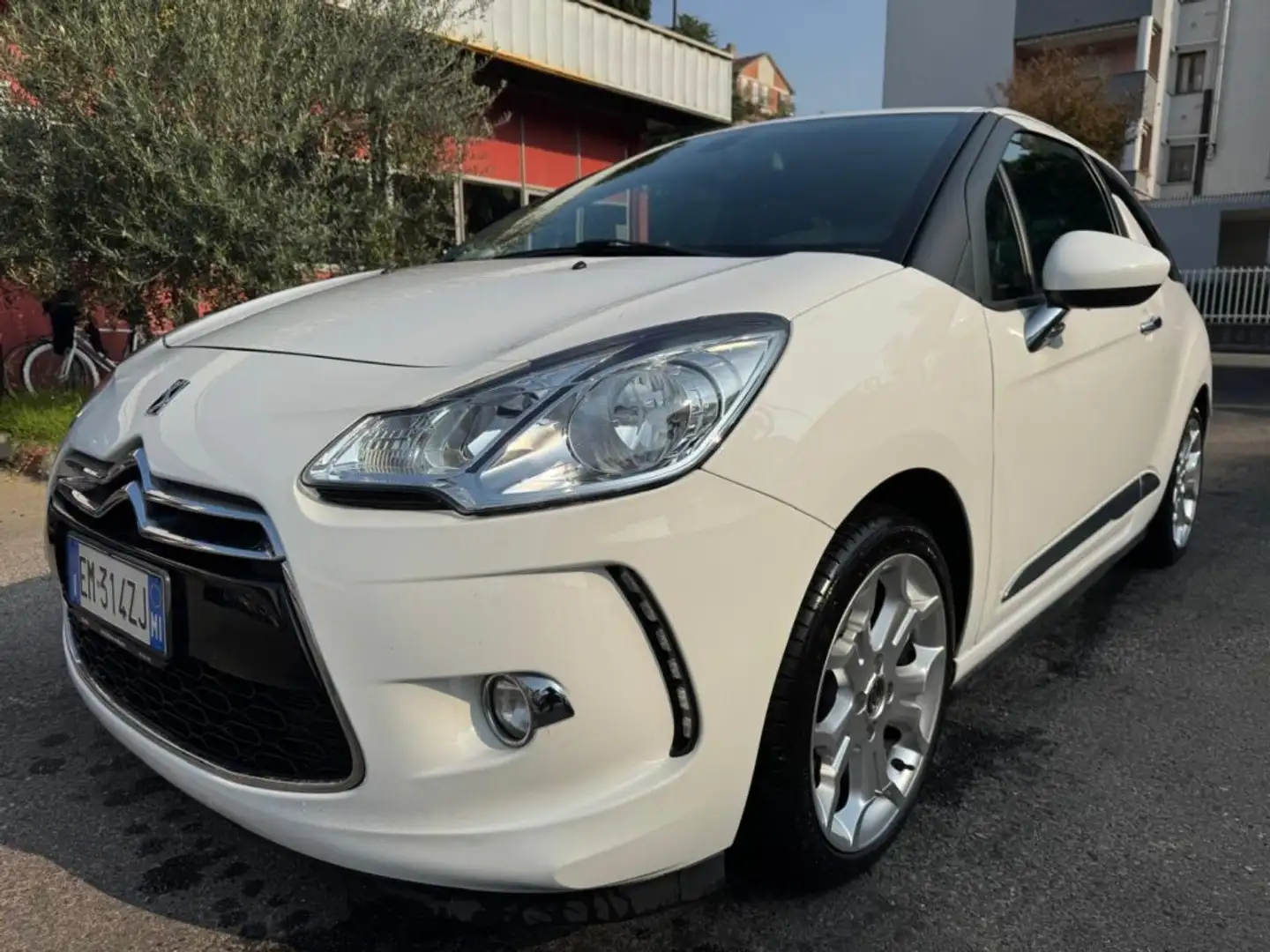 DS Automobiles DS 3 1.4 HDi 70cv SPORT Bianco - 1