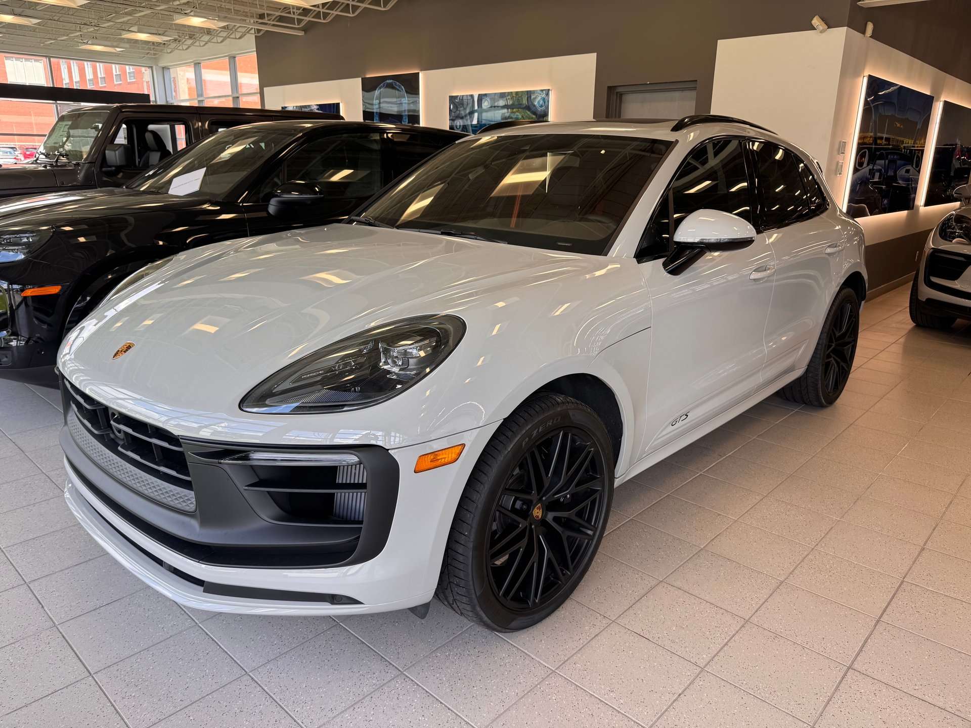 2026 Porsche Macan GTS — снимка 2