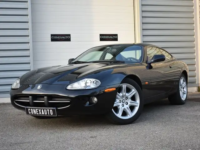 Jaguar XK8