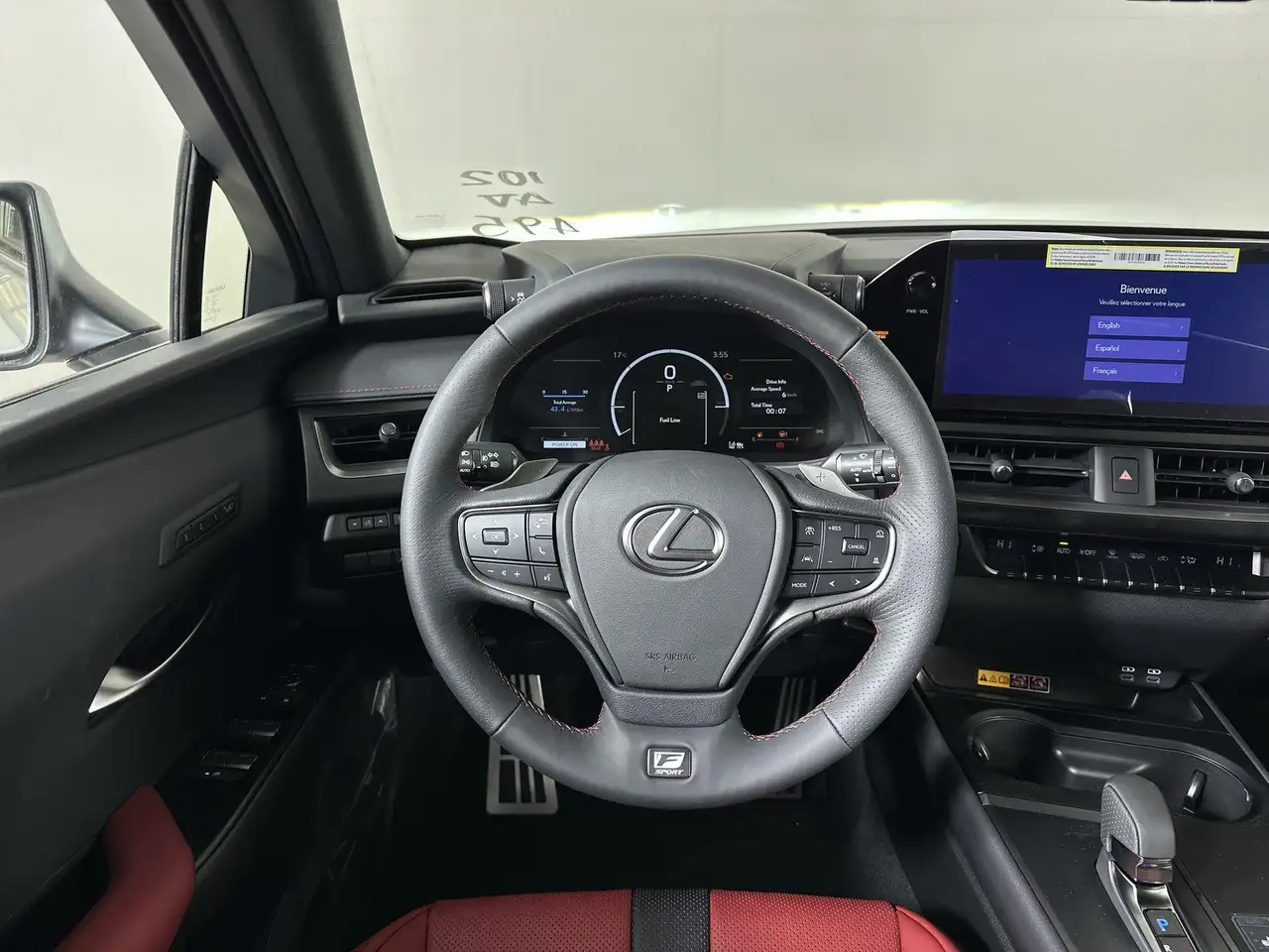 Lexus UX 300h снимка Lexus UX 300h