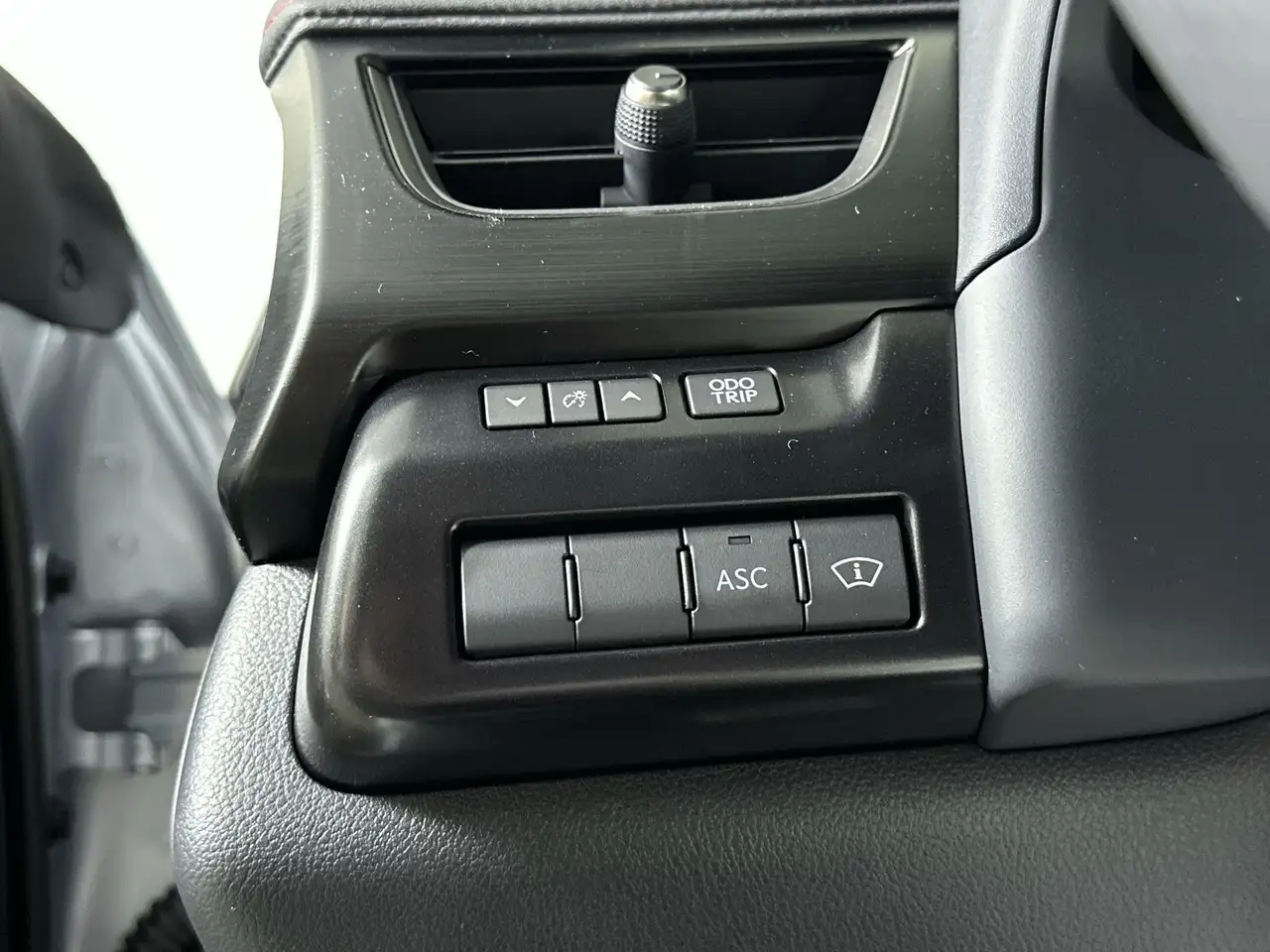 Lexus UX 300h снимка Lexus UX 300h