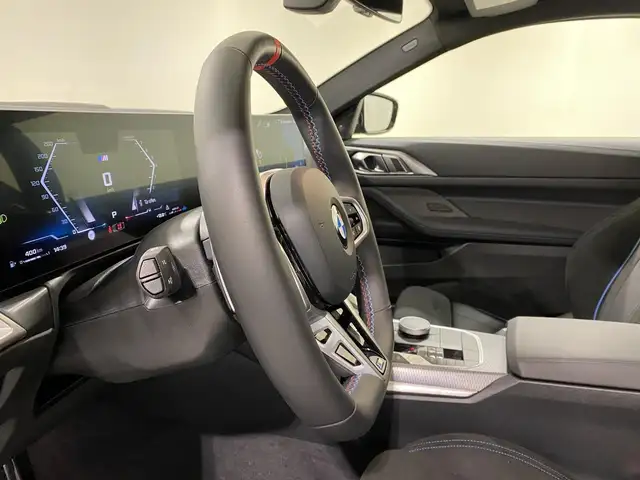 BMW 4 Series view 10