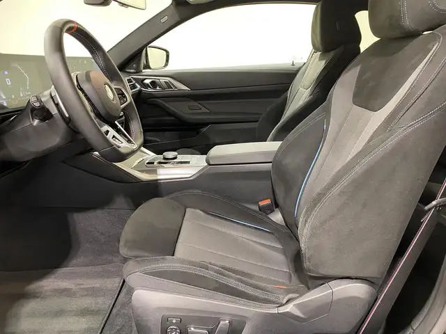 BMW 4 Series view 9