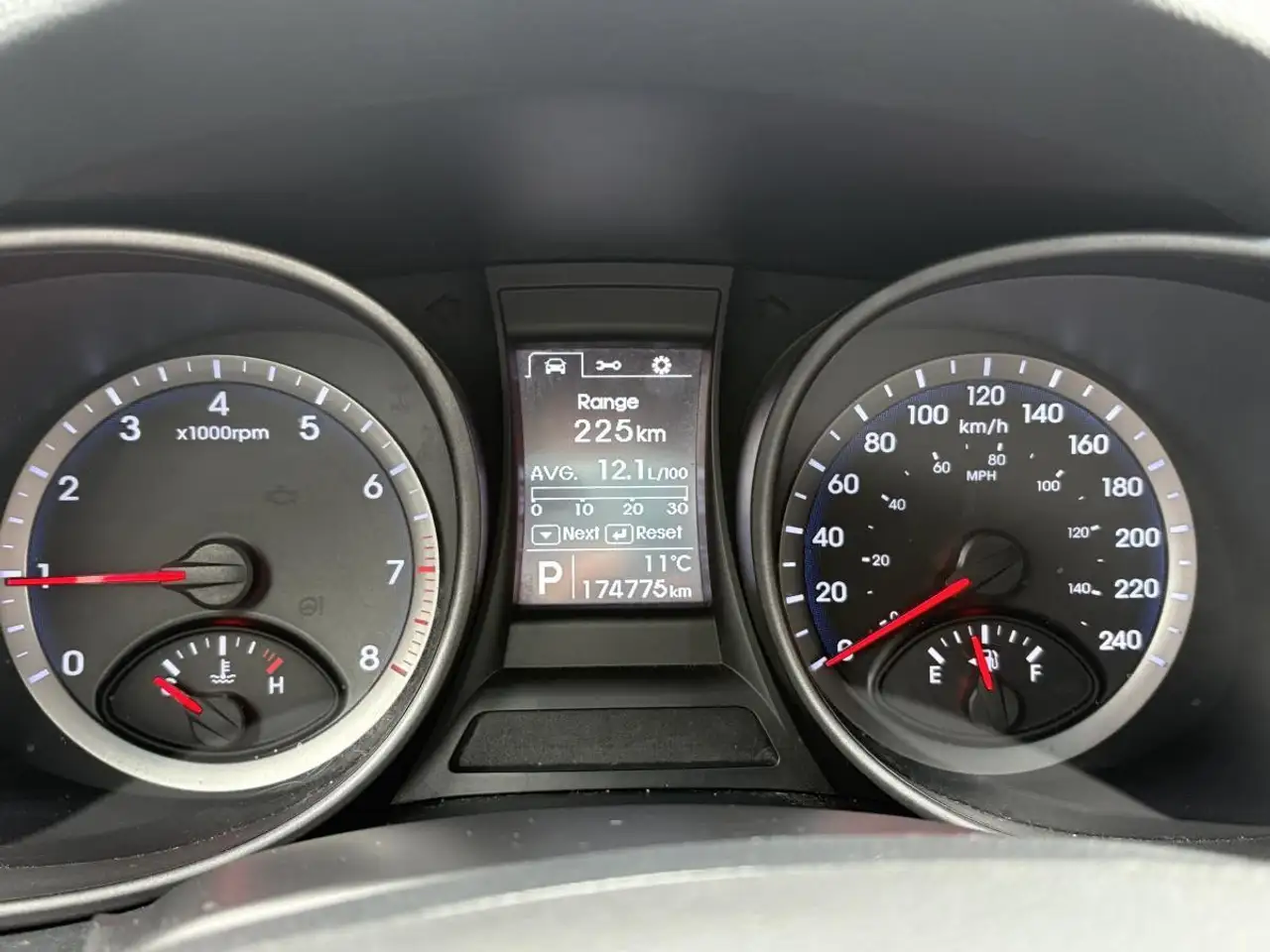 Hyundai SANTA FE снимка Hyundai SANTA FE