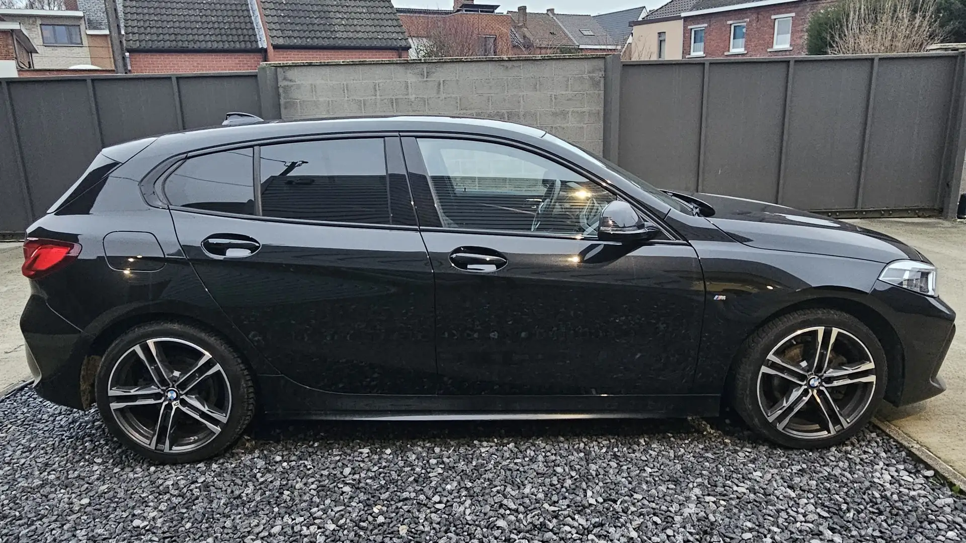 BMW 118 D PACK M !! Schwarz - 2