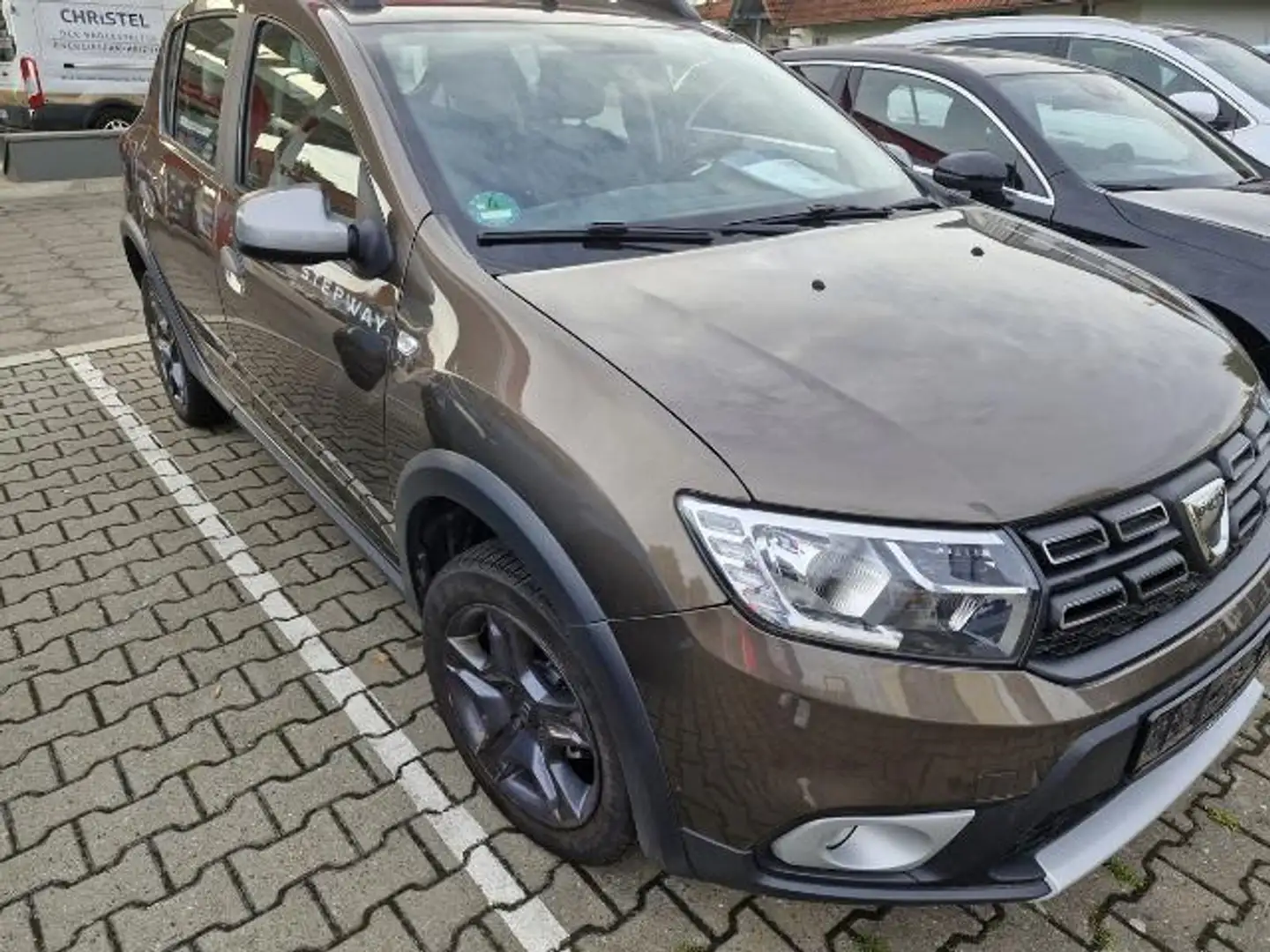 Dacia Sandero Stepway Celebration TCe 90 Kamera SHZG. Braun - 2