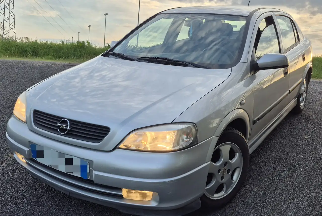 Opel Astra 1.4i 16V 90