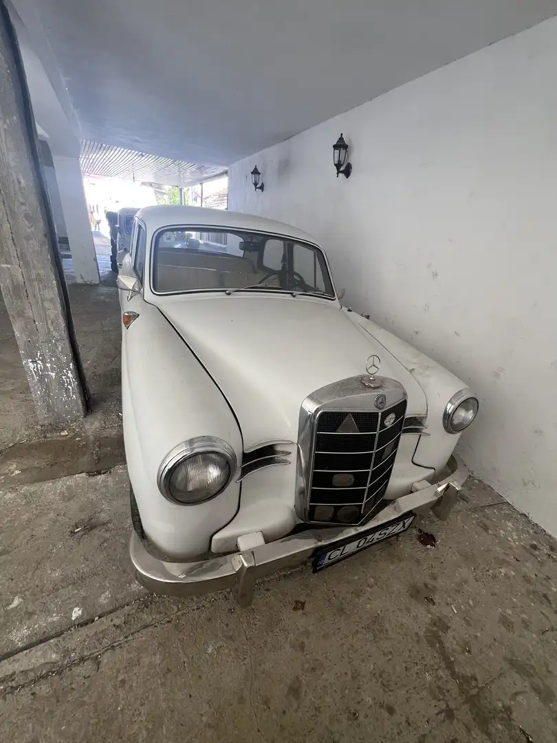 Mercedes-Benz 190 190D 2.5 - 1