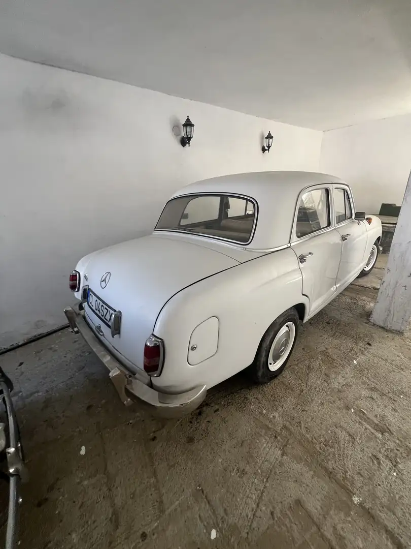 Mercedes-Benz 190 190D 2.5 - 2