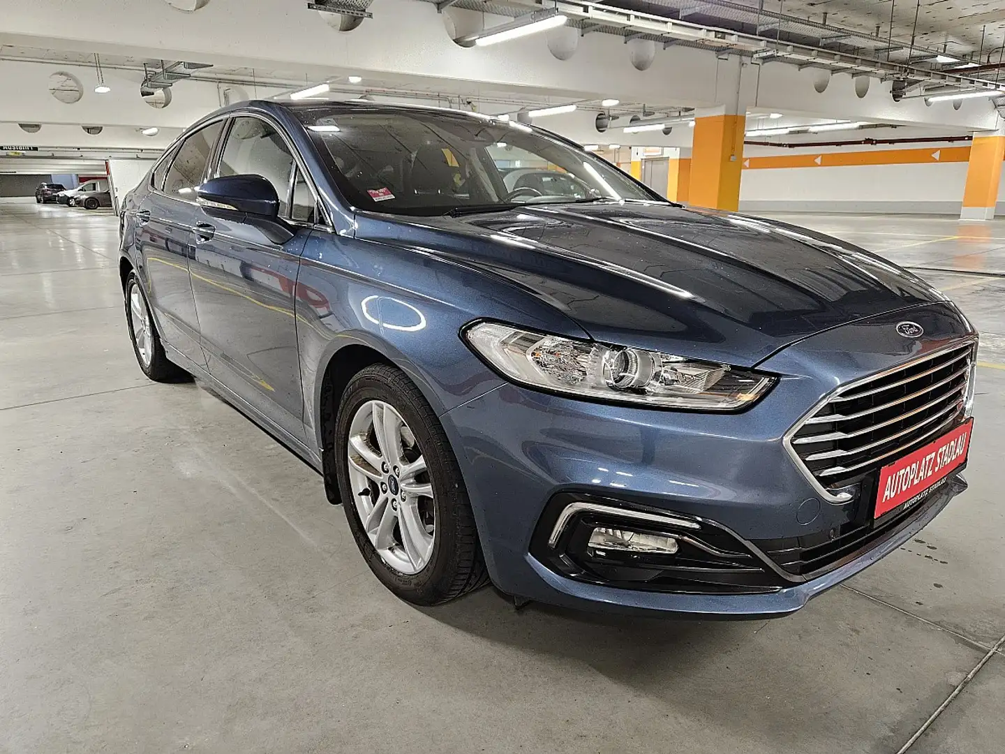 Ford Mondeo Titanium 2,0 EcoBlue SCR Blau - 2