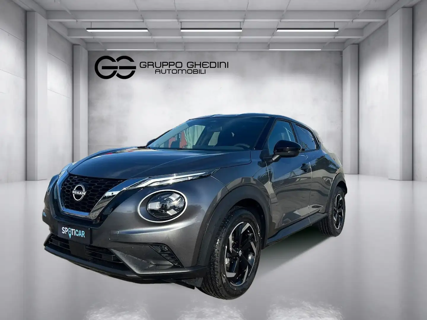 Nissan Juke 1.0 DIG-T Acenta Szary - 1
