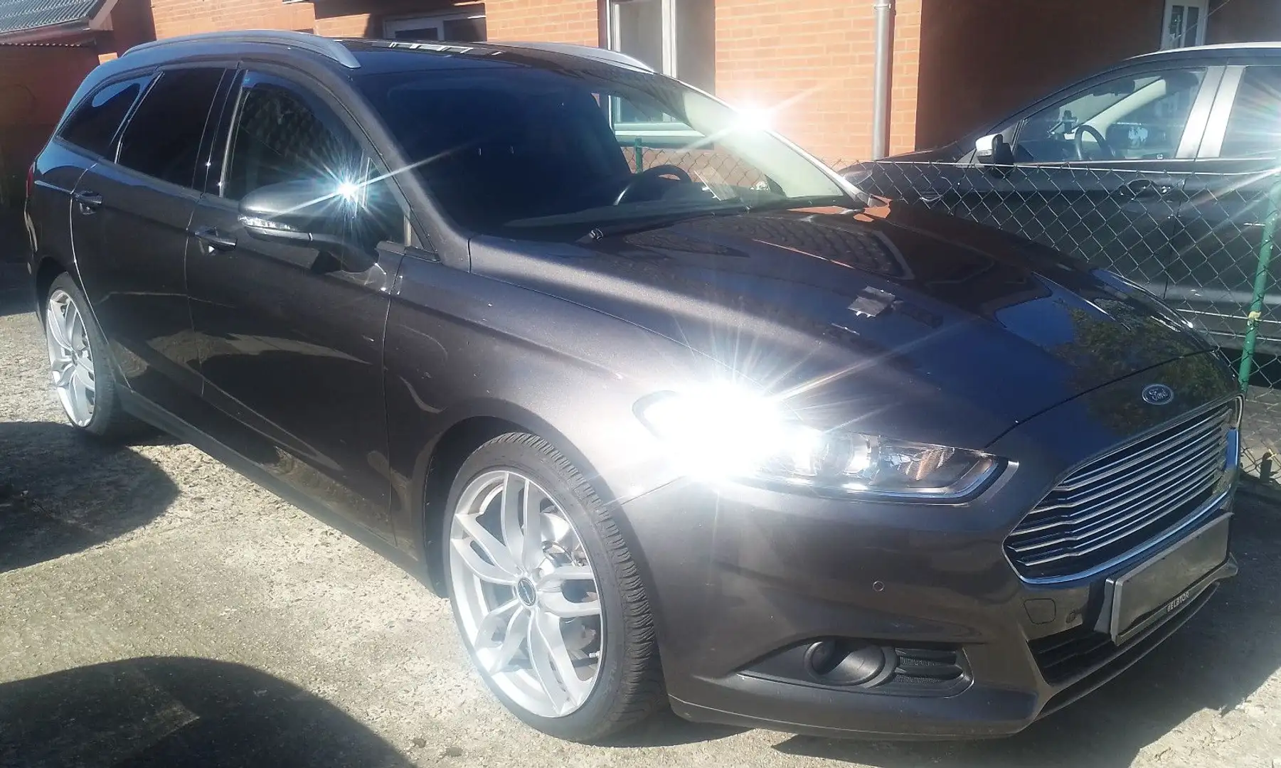 Ford Mondeo 1,5 TDCi 88kW Business ECOnetic Turnier - 2