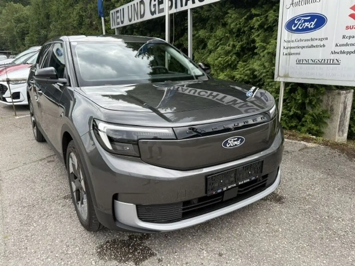 Ford Explorer Premium RWD Grau - 1