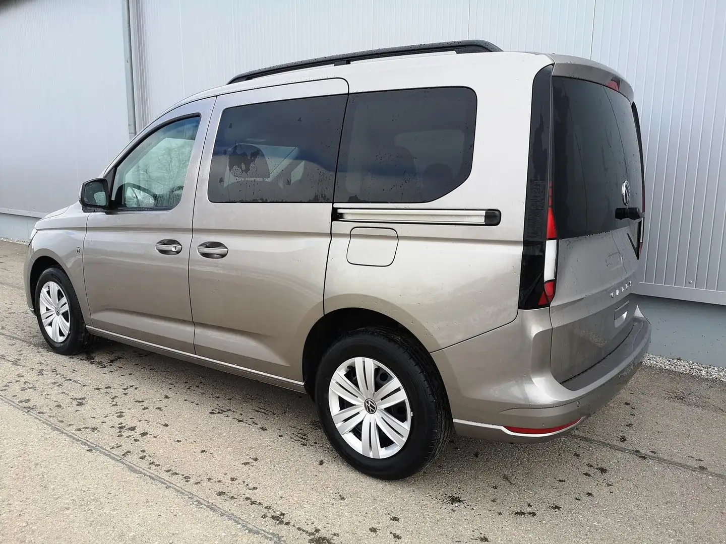 Volkswagen Caddy Family 2.0 TDI DSG APP PDC Kamera Dachr. AHK Beige - 2