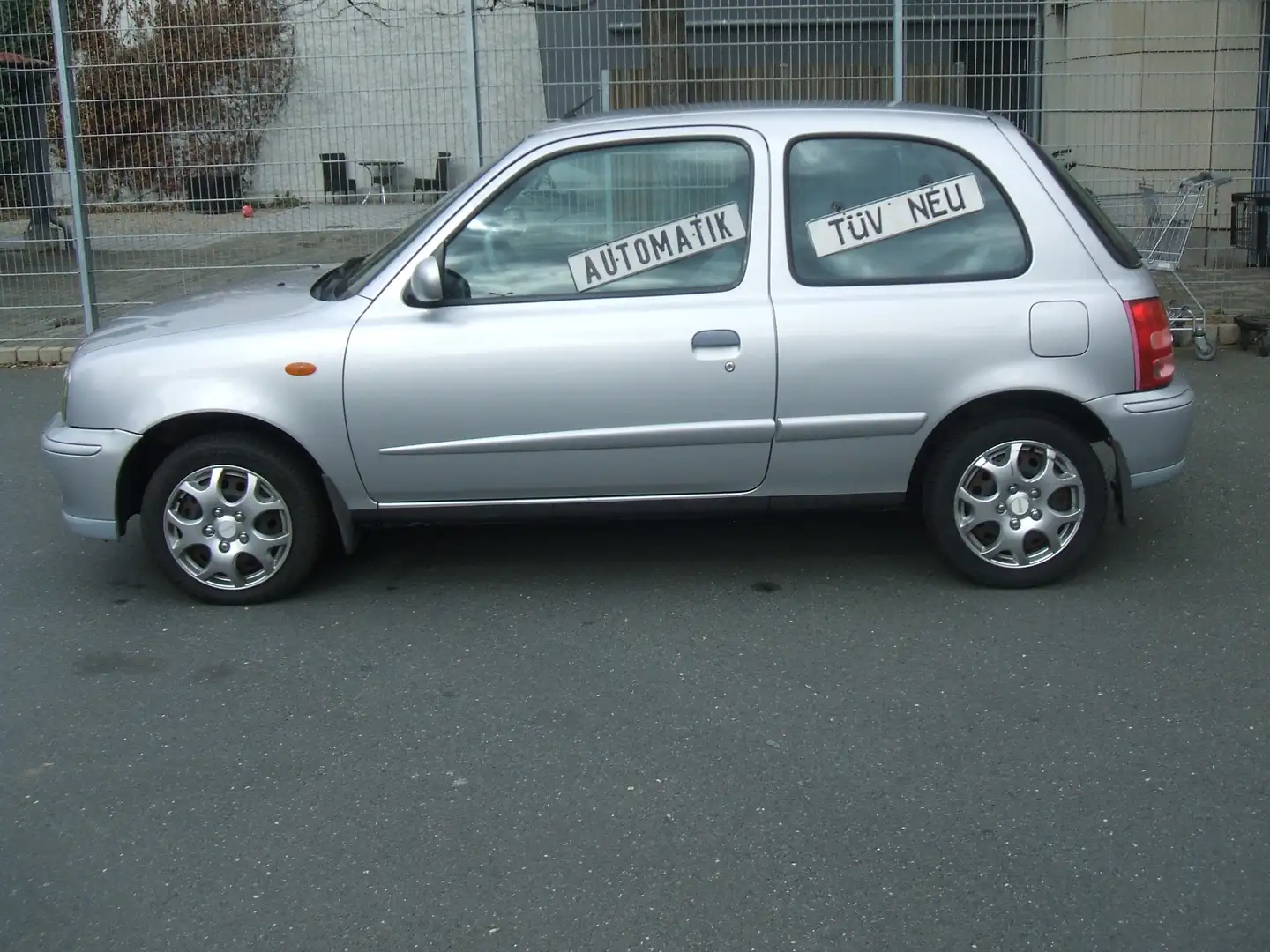Nissan Micra 1,3 AUTOMATIK*Auf Wunsch-TÜV-ALLES-NEU*Top Auto Silber - 1