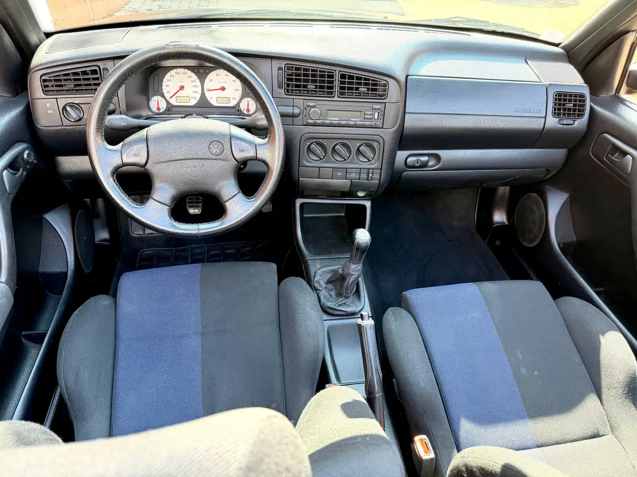 Volkswagen Golf III Cabriolet 1.8 90ch, foto 5
