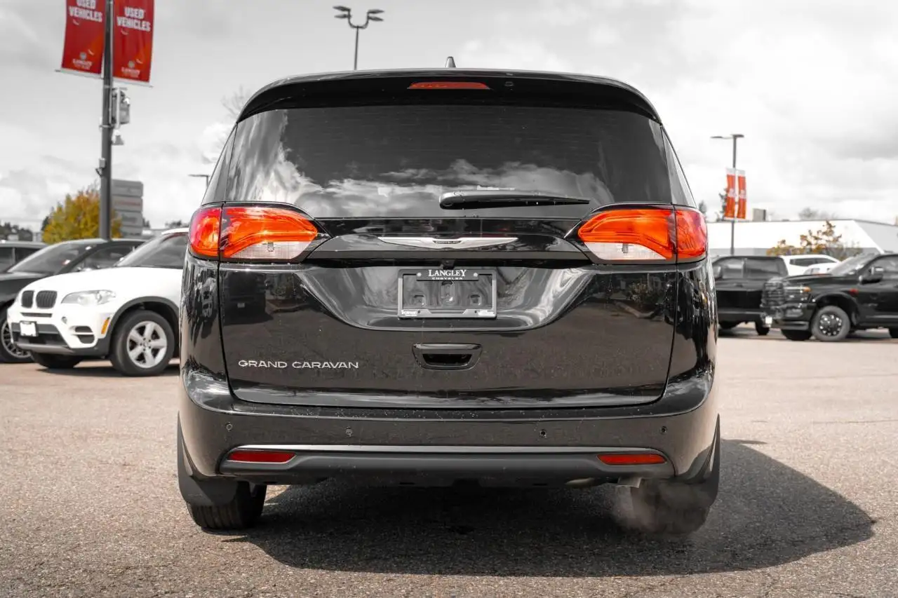Chrysler Grand Caravan снимка Chrysler Grand Caravan