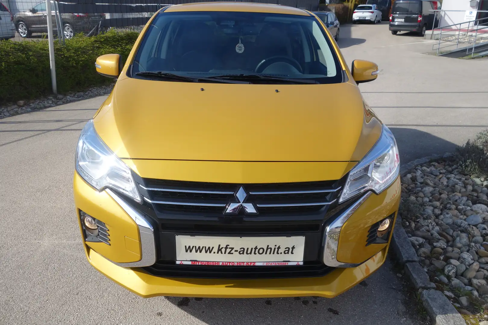 Mitsubishi Space Star 1,2 MIVEC Diamond*Voll-LED/Kamera/Klimaautomatik* Gelb - 2