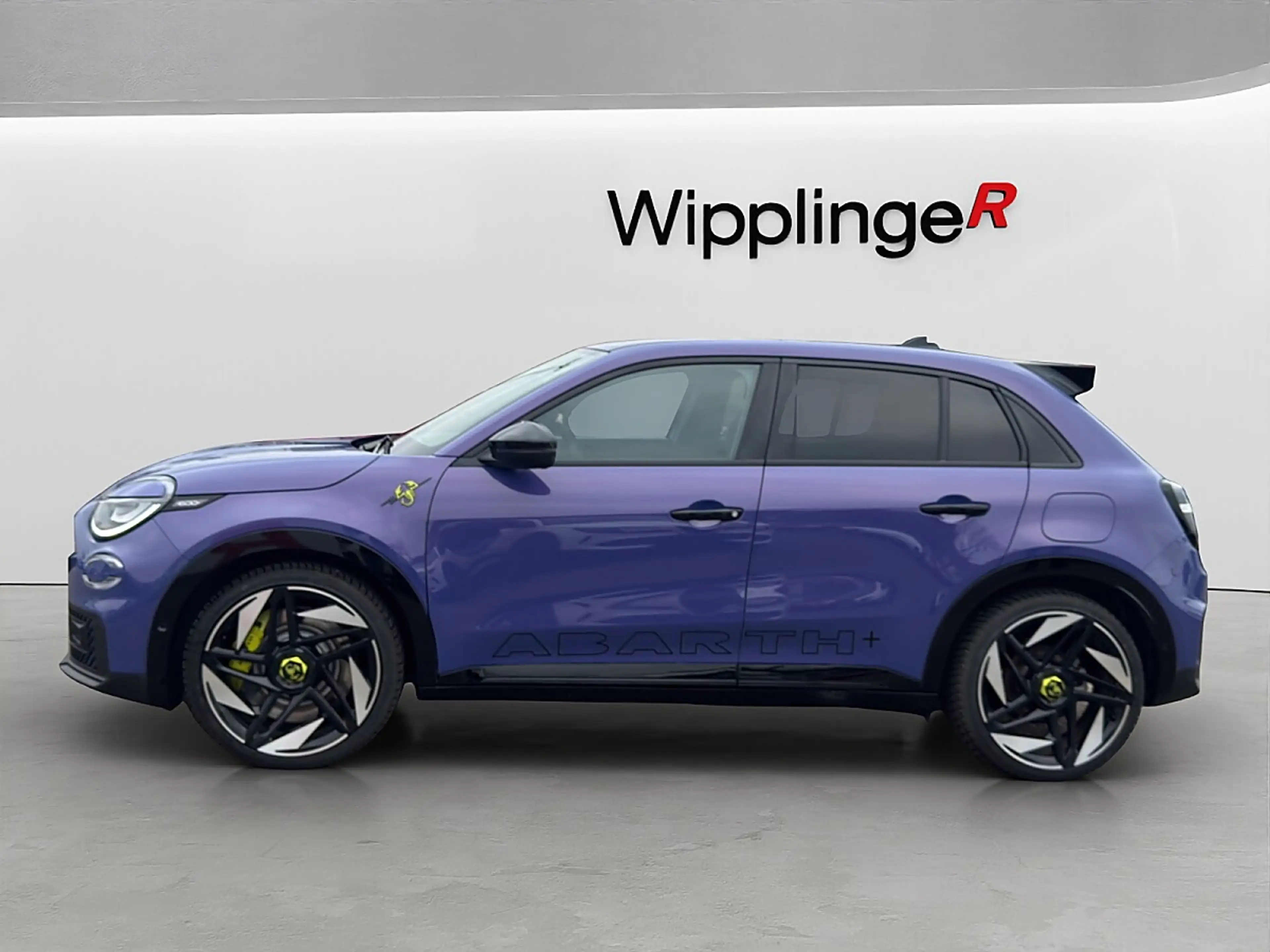 Abarth 600e 54kWh Scorpionissima — photo 3