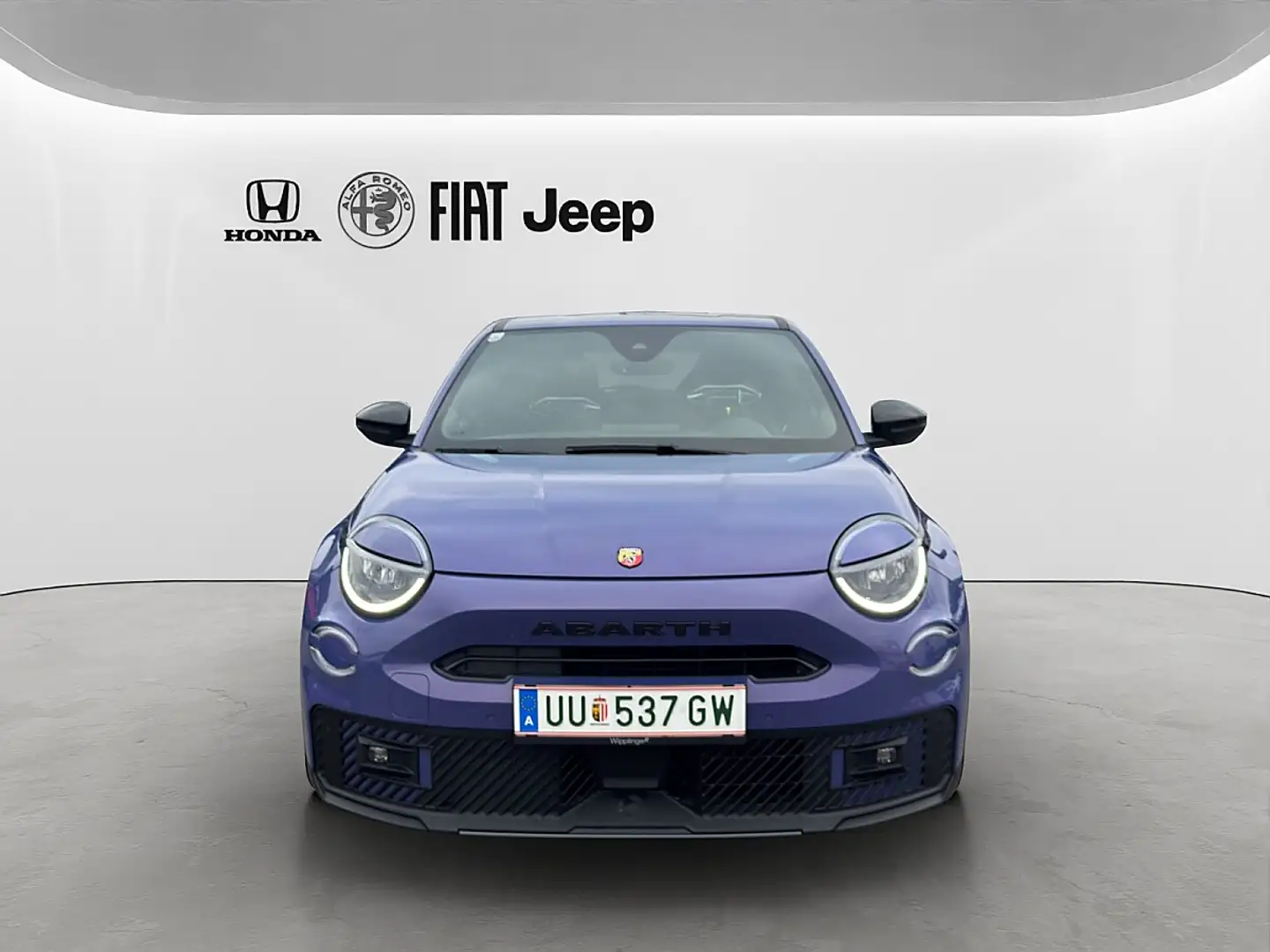 Abarth 600e 54kWh Scorpionissima Violett - 2