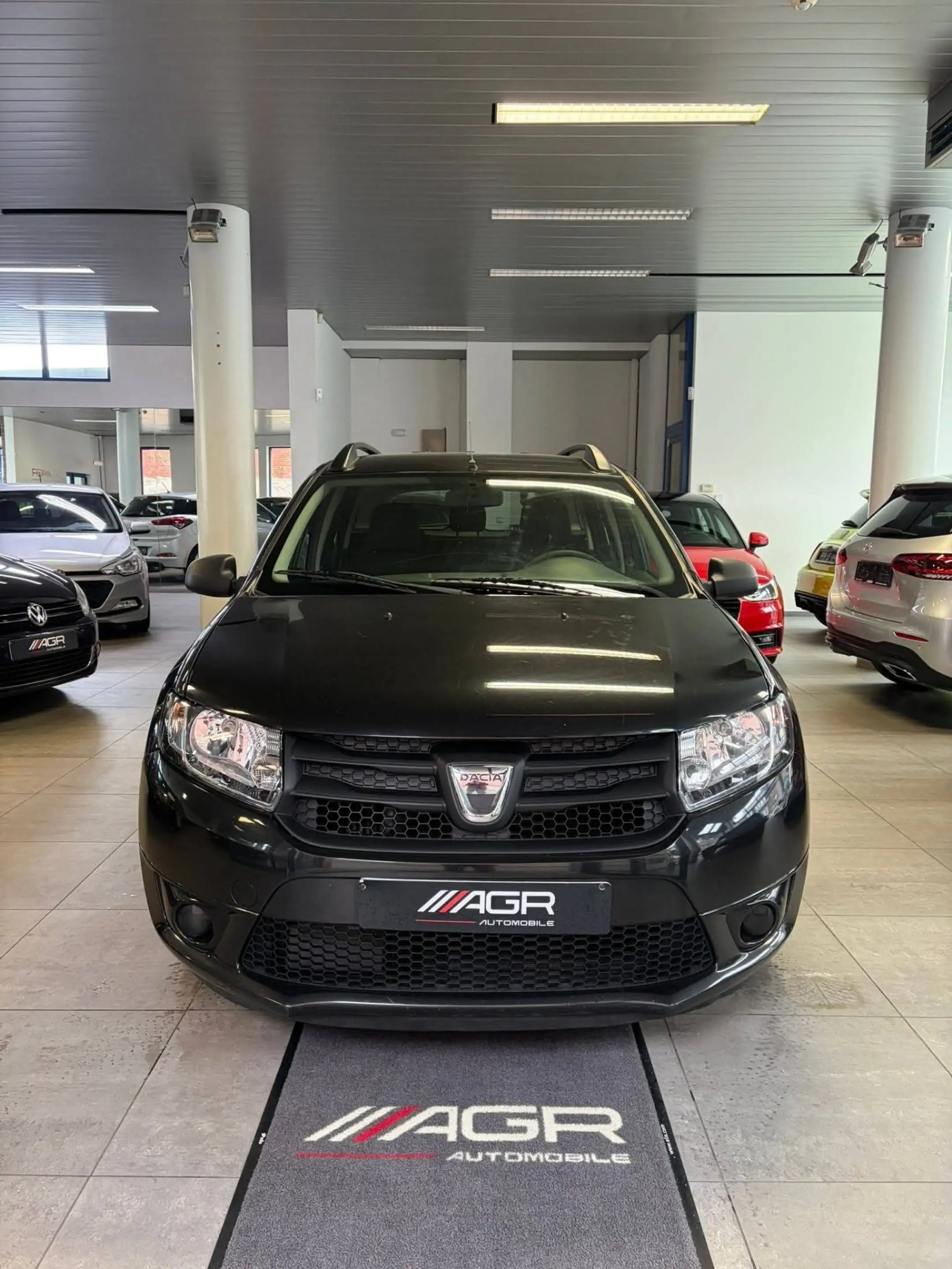 Dacia Logan GARANTIE/BELLE ETAT/DISPONIBLE DIRECTEMENT — photo 3