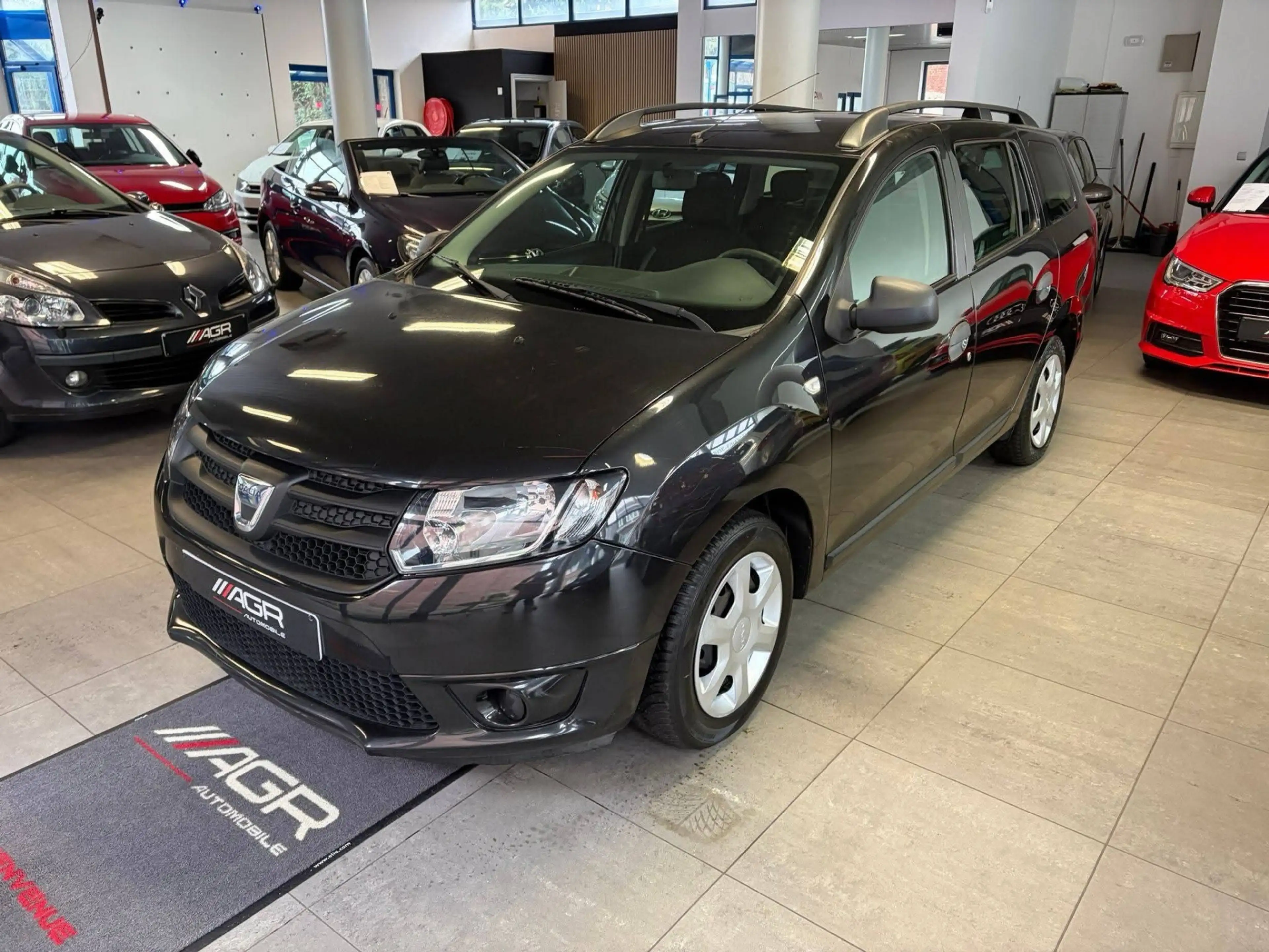 Dacia Logan GARANTIE/BELLE ETAT/DISPONIBLE DIRECTEMENT — photo 2