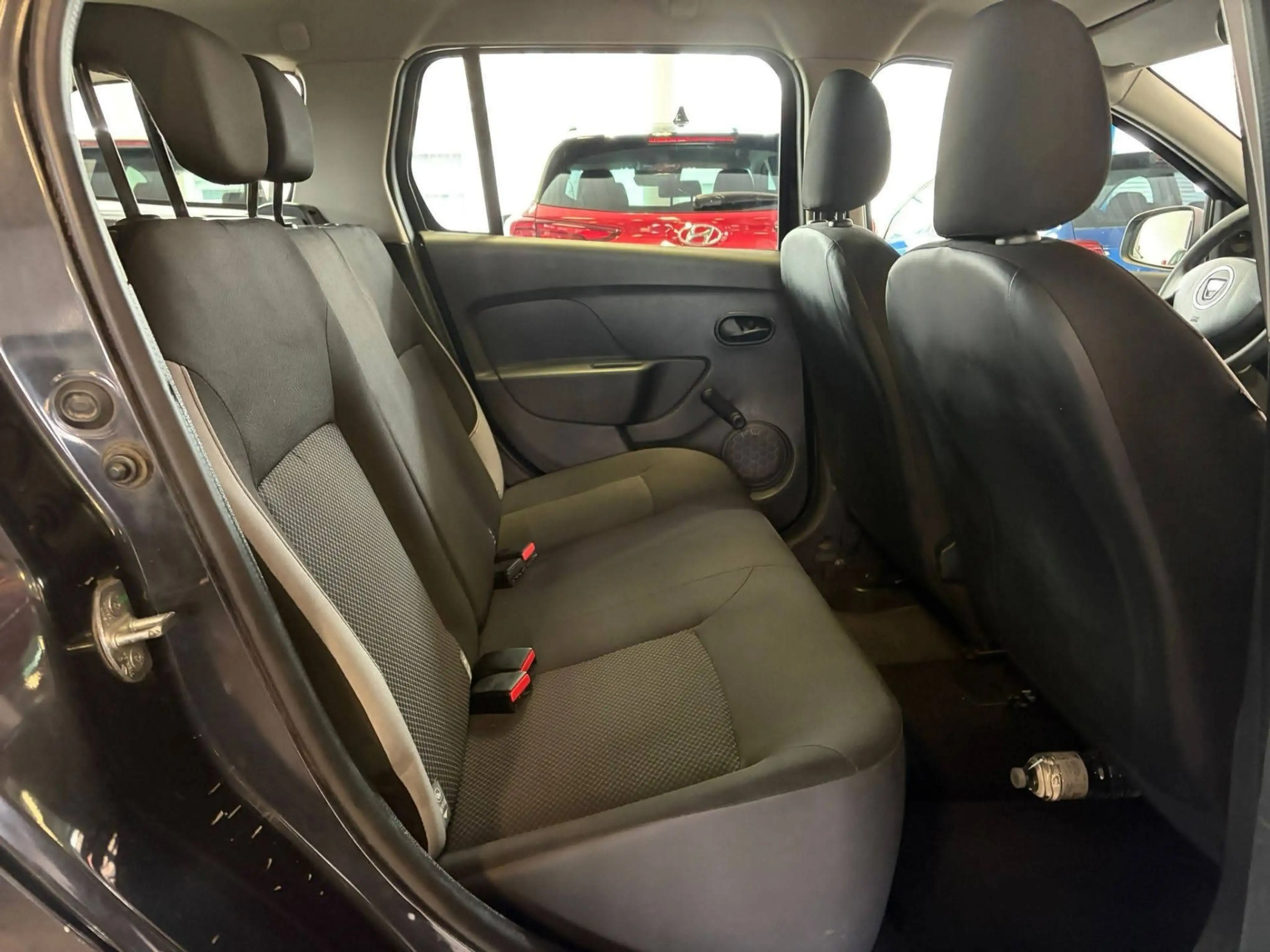 Dacia Logan GARANTIE/BELLE ETAT/DISPONIBLE DIRECTEMENT — photo 9