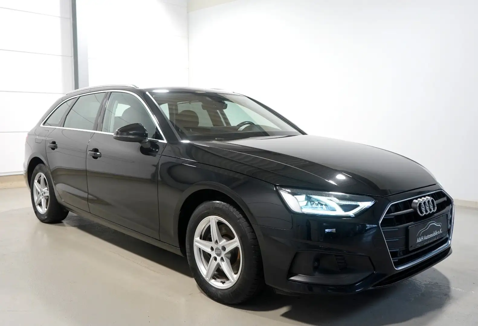 Audi A4 Avant 35 2.0TDI *ALARM*LED*KAM.*AMBIENTE*HIFI Schwarz - 1