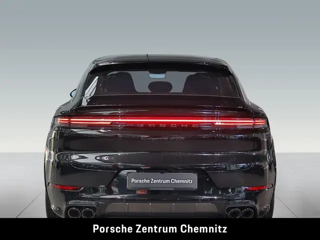 Porsche Cayenne GTS view 5