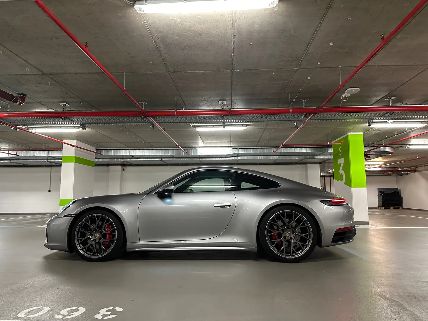 Porsche 992 Carrera 4S Argent - 2