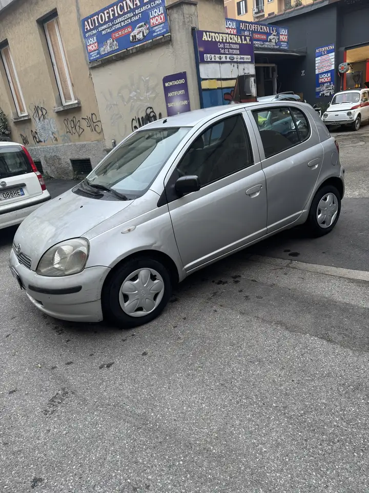 Toyota Yaris 5p, foto 2