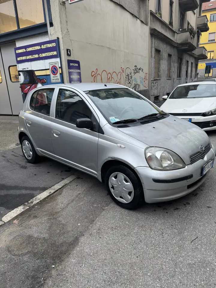 Toyota Yaris 5p, foto 1