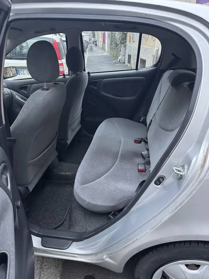 Toyota Yaris 5p, foto 5