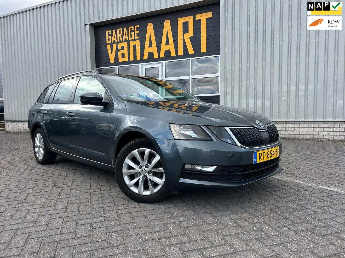 Skoda Octavia Combi 1.5 TSI Greentech Ambition Business | NAVI | Grijs - 1