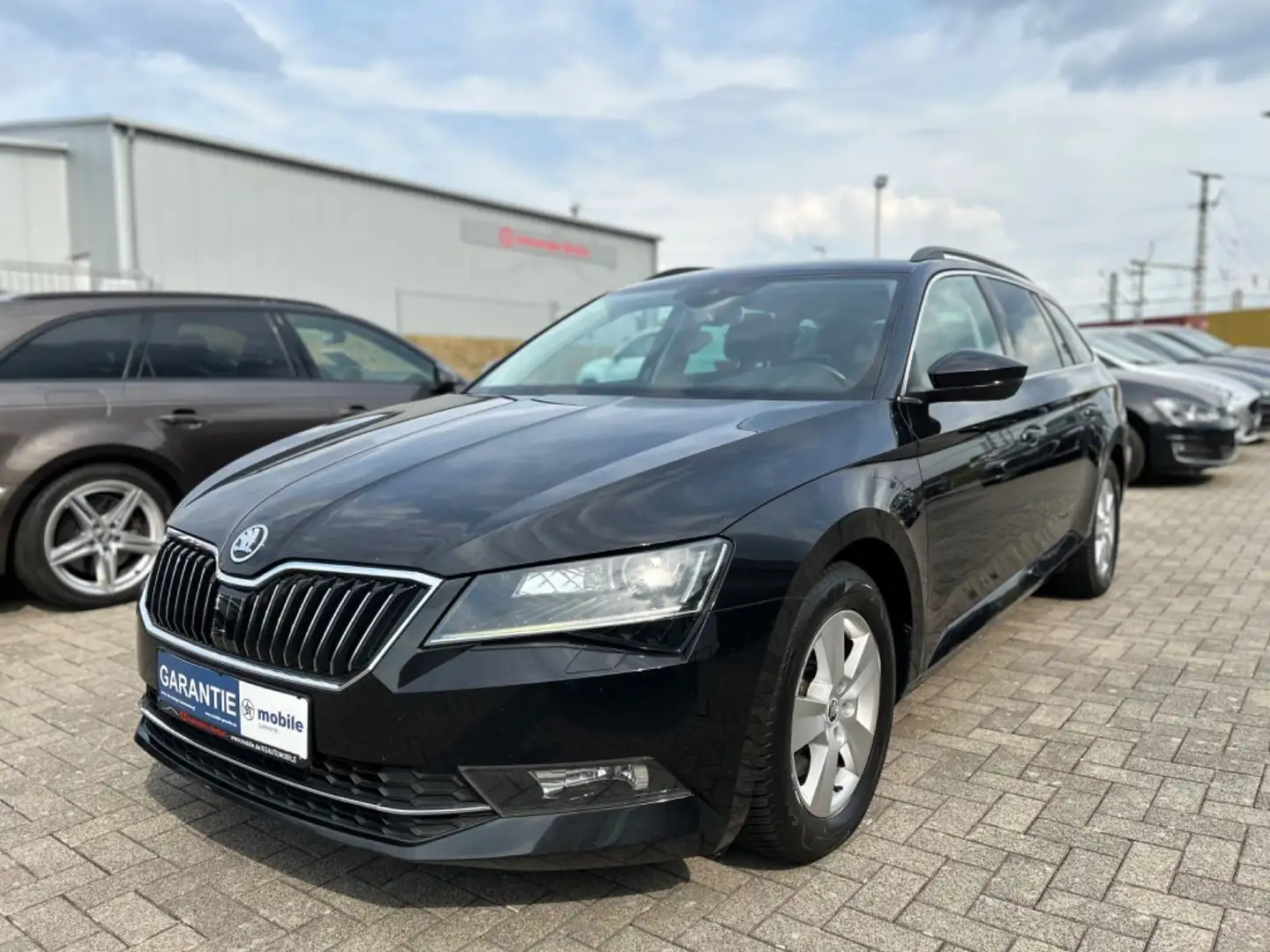 Skoda Superb 2.0TDI DSG Ambition *ACC*Bi-Xenon* Noir - 2