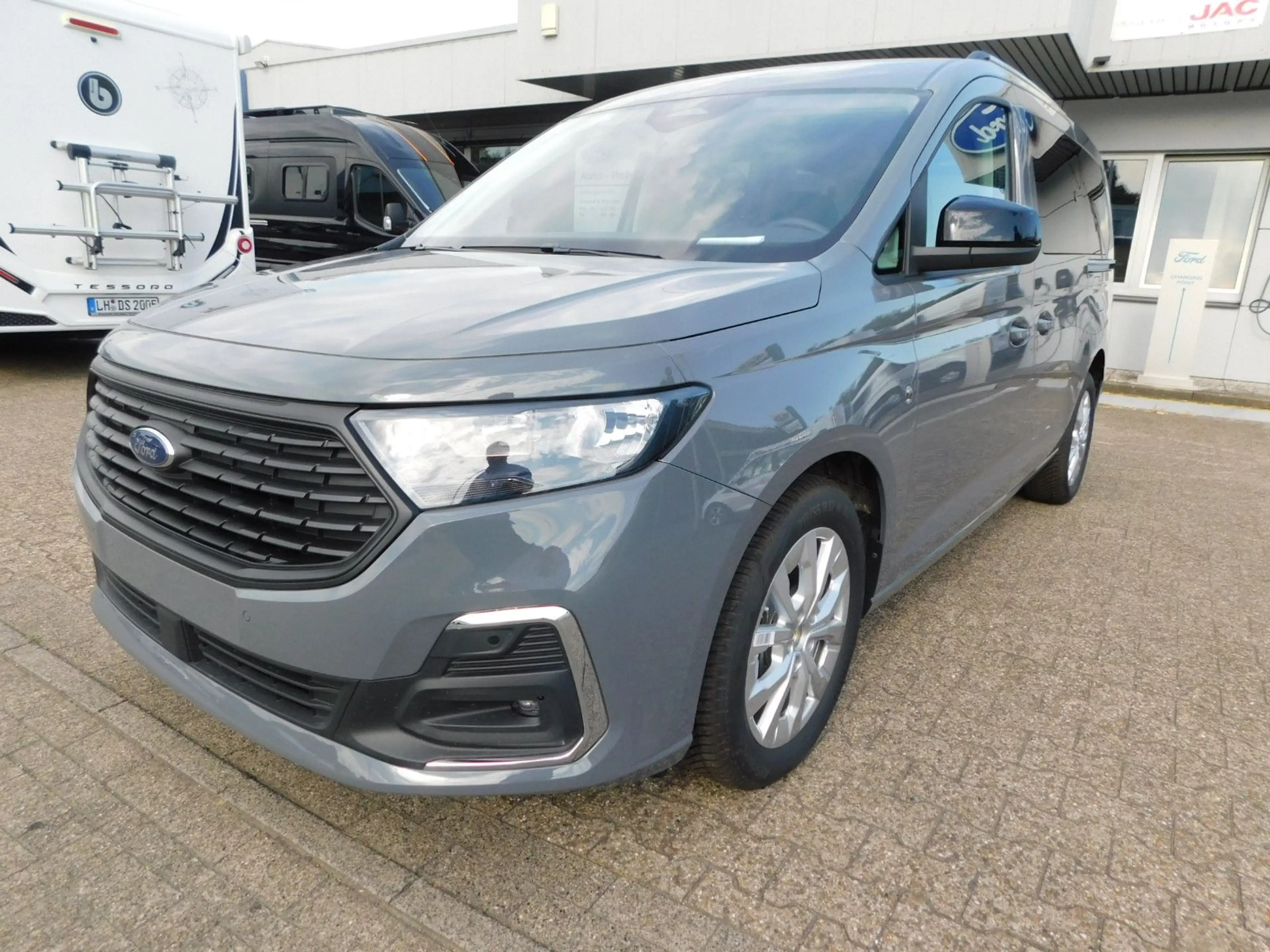 Ford Tourneo Connect Grand Tourneo Titanium L2 Autom. 5 J. Garantie — photo 3