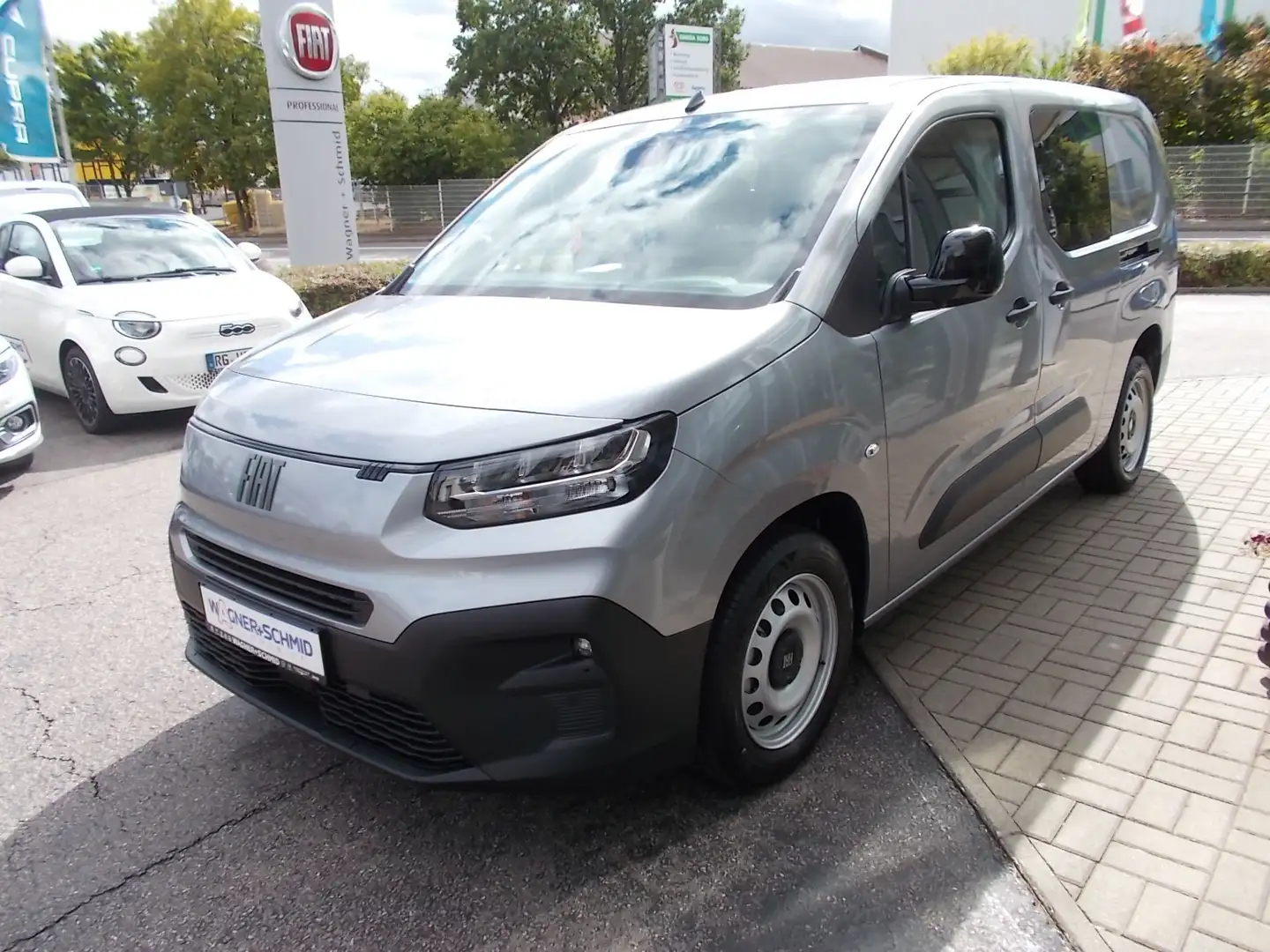 Fiat Doblo Multicab L2 1.5 BlueHDi Silber - 1