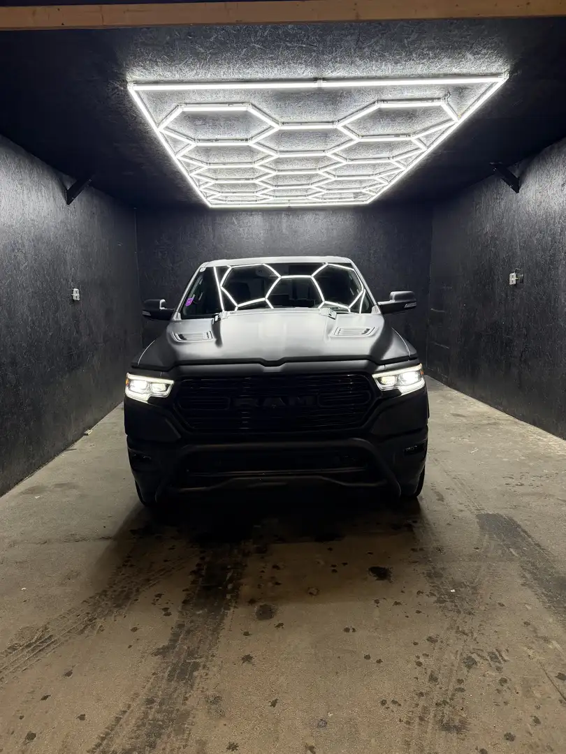 Dodge RAM RAM 1500 Limited Night Crew Cab 5'7''-Bed 4x4 - 2