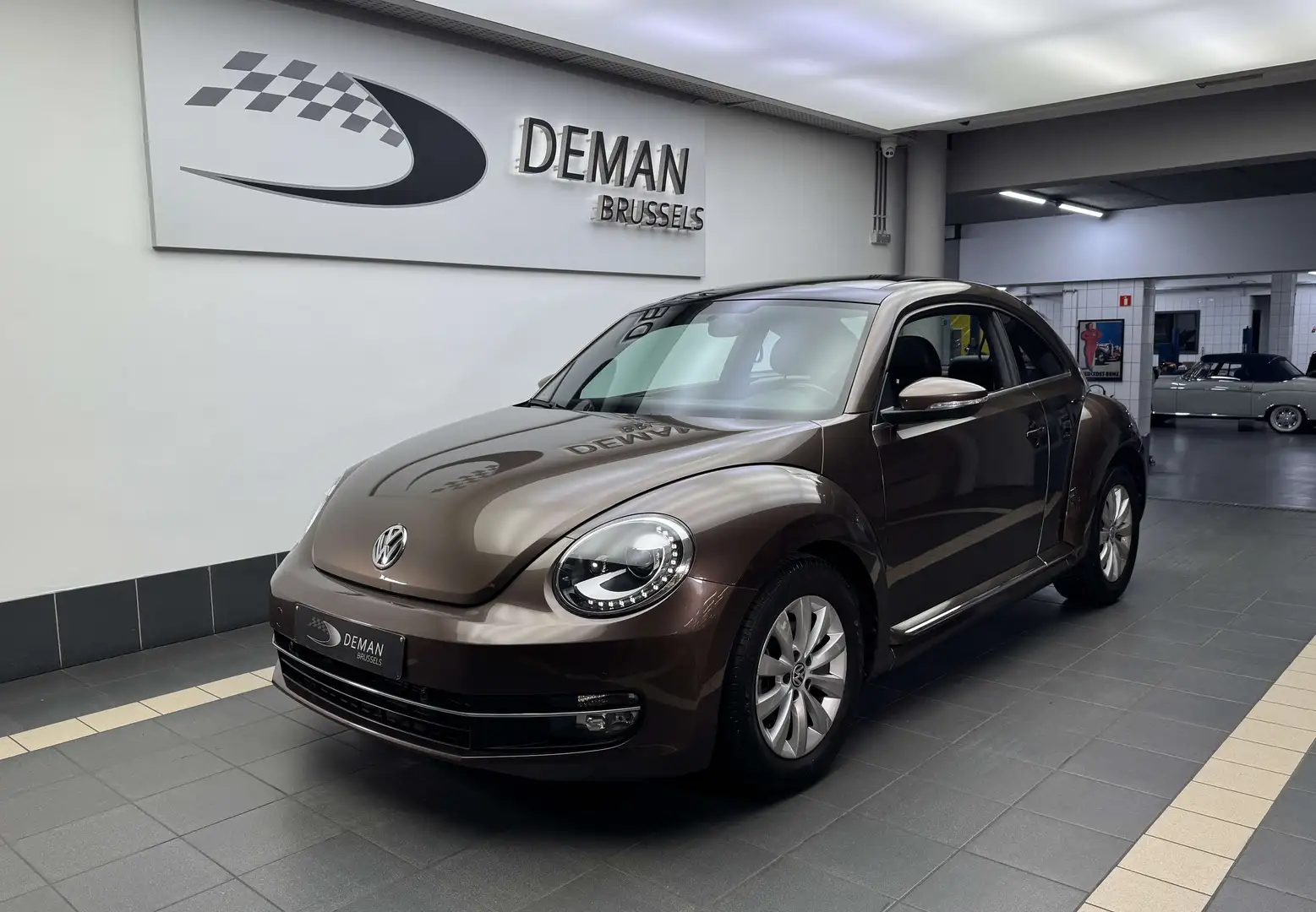 Volkswagen Beetle 1.2 Tsi - DSG - Toit ouvrant Pano. Brun - 1