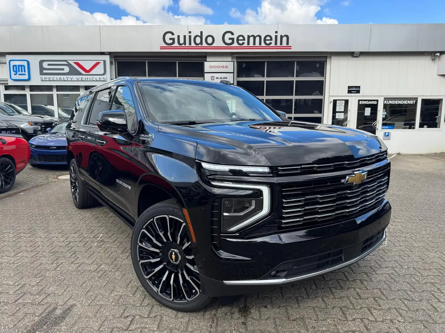 Chevrolet Suburban 6.2 V8 High Country Facelift 2025 + 24" Alufelgen Noir - 1