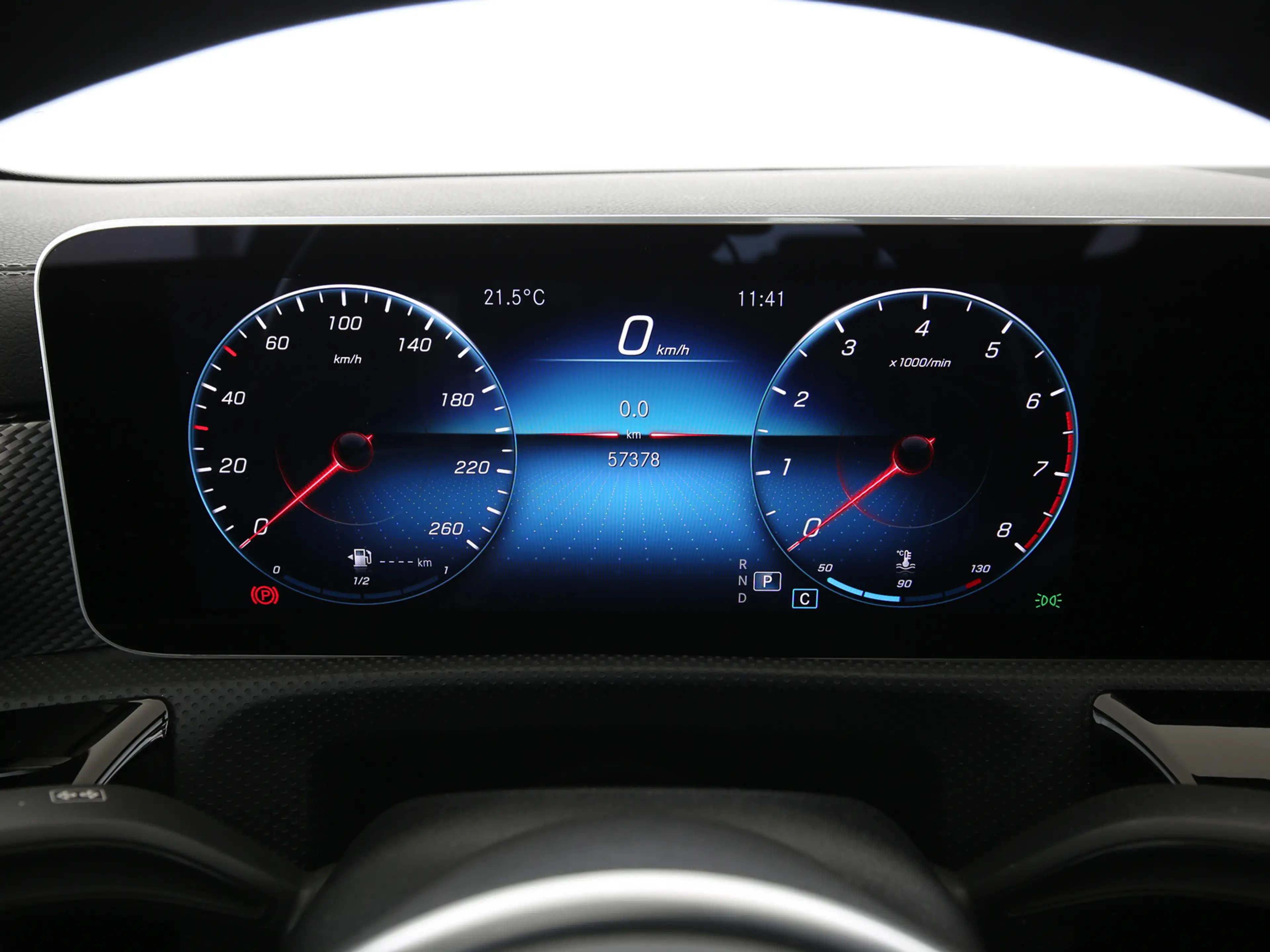 Mercedes-Benz CL A Shooting Brake 180 — photo 12