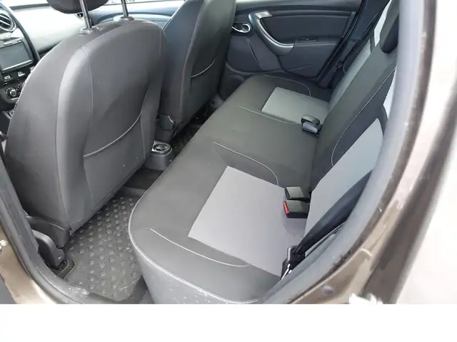 Dacia Duster view 12