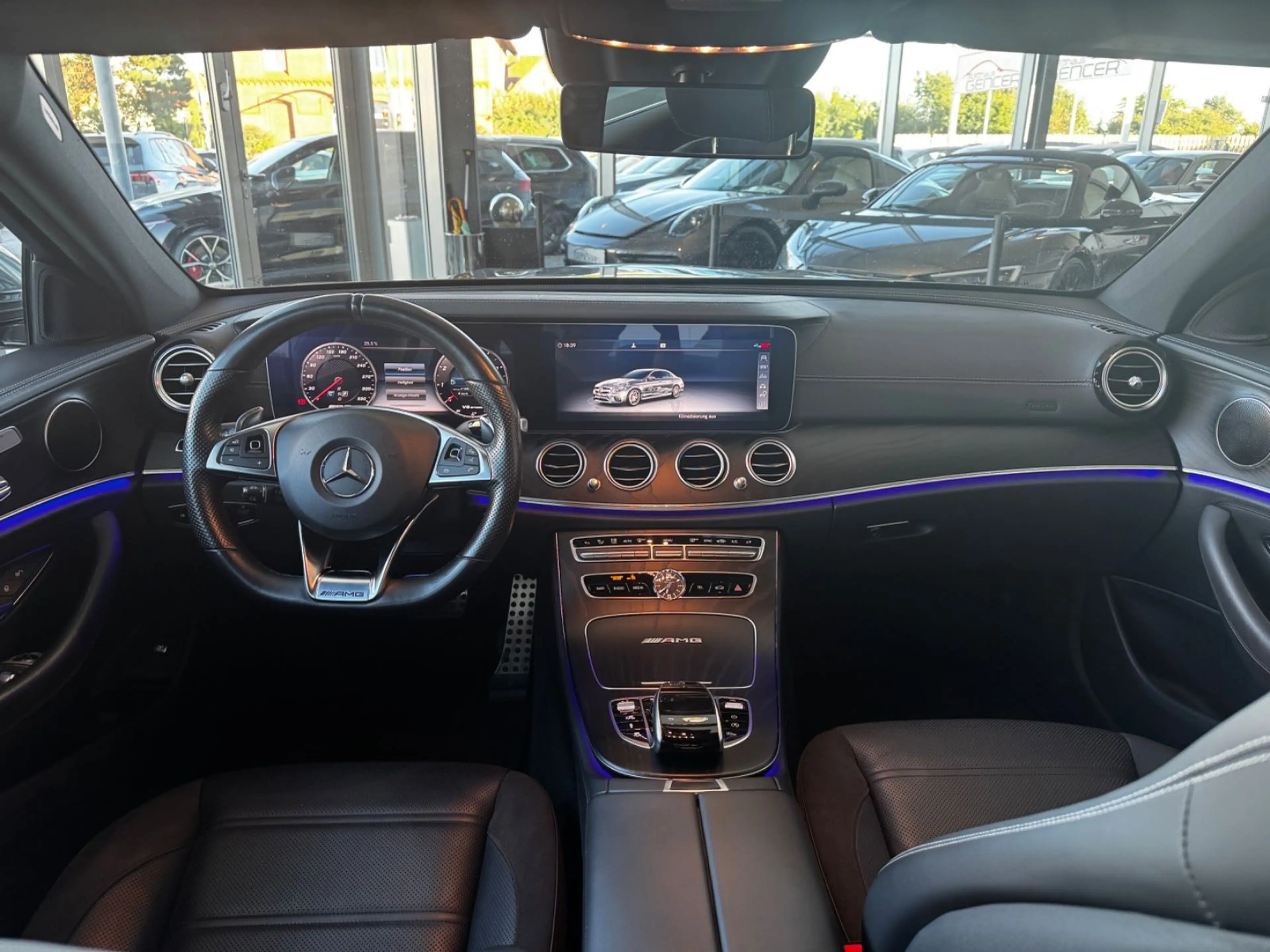 Mercedes-Benz E 63 AMG Lim. 4Matic+ 4.0 V8 "LED/360°/Head-Up" — photo 9