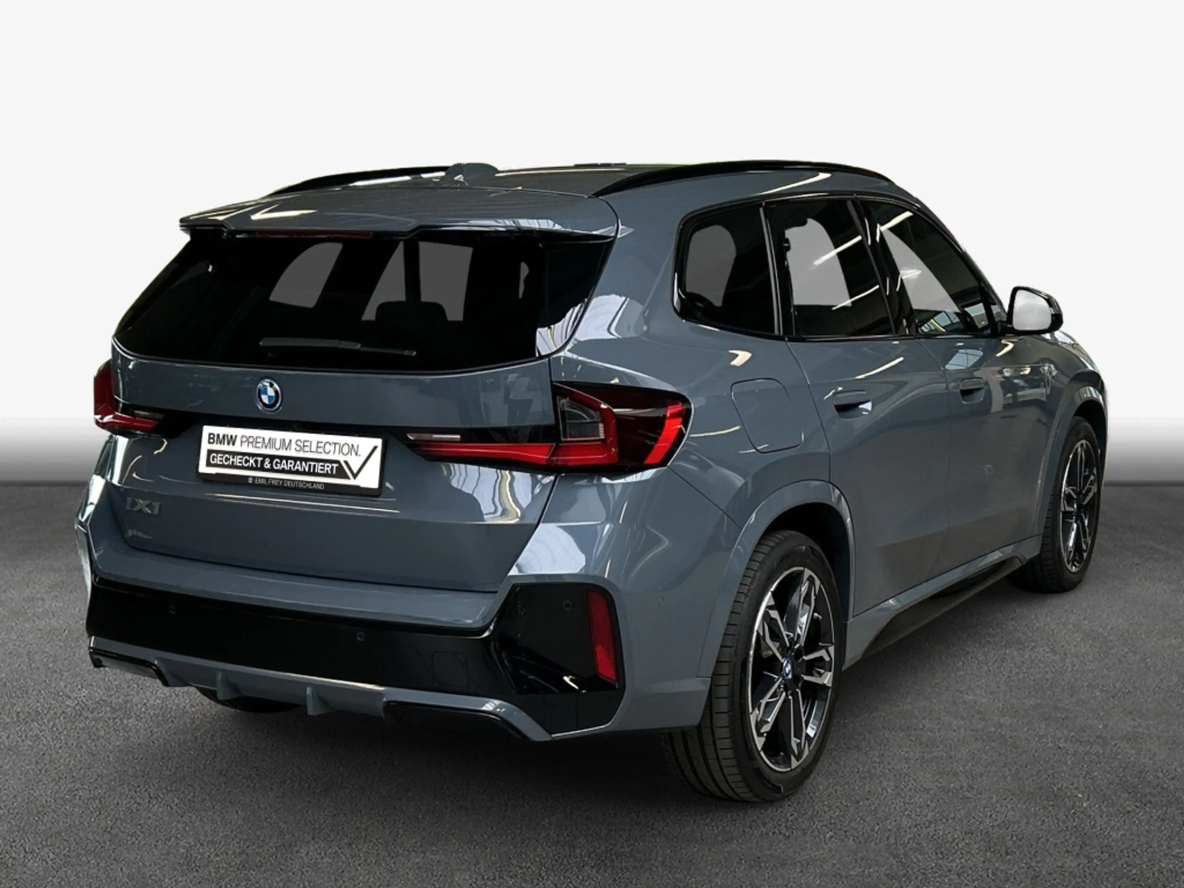 BMW iX1 xDrive30 M-Paket LED Harman Kardon SHZ — photo 2