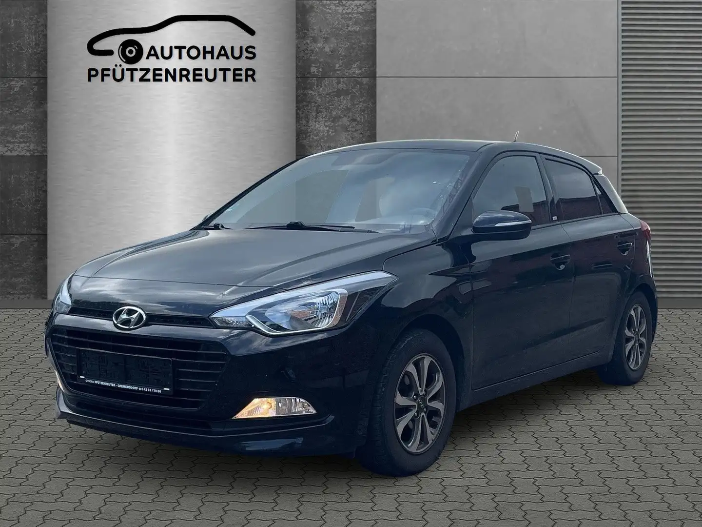 Hyundai i20 Passion Schwarz - 1