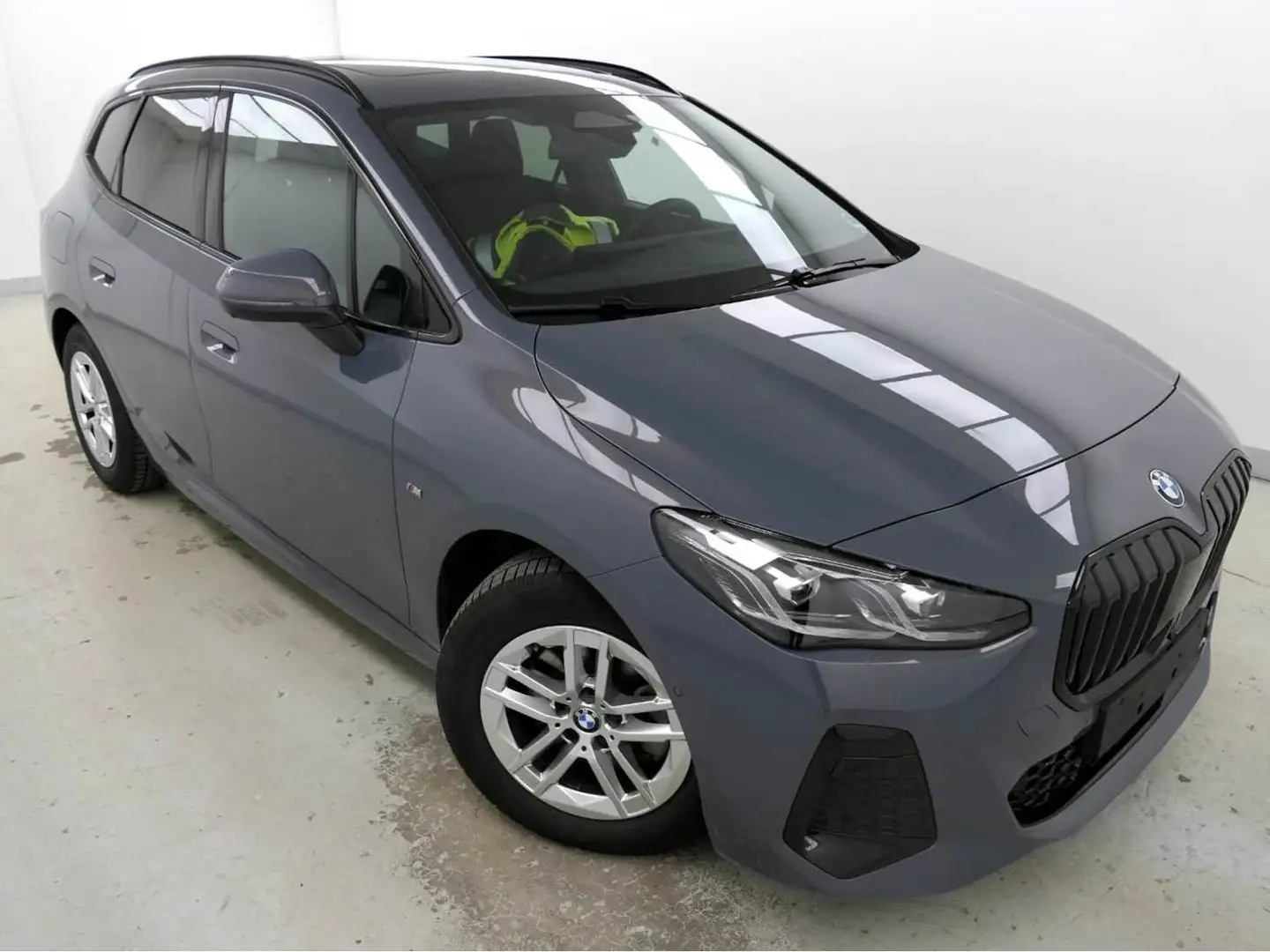 BMW 220 i M Sport Pano HeadUp AHK 360° Grau - 2