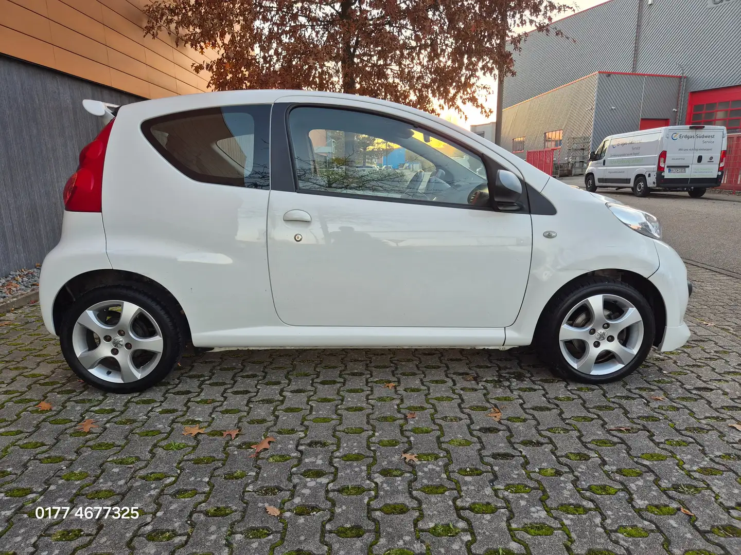Peugeot 107 Filou 3.Hand-Klima Blanc - 2