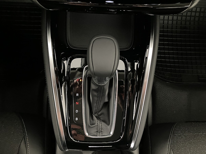 Honda HR-V 1,5 i-MMD Hybrid 2WD Advance Aut. — photo 19