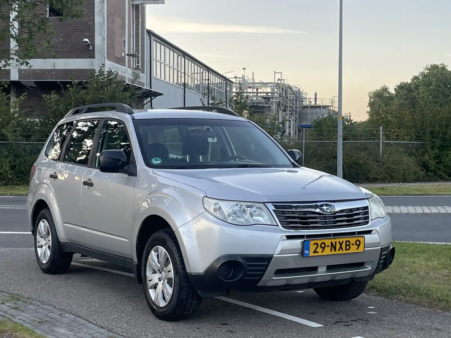 Subaru Forester 2.0 X Intro | 4WD | Trekhaak | LPG G3 Benzine Gris - 1